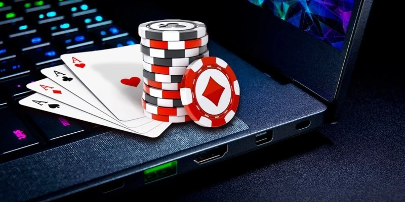 Tìm hiểu về trò chơi bài Poker hot hit